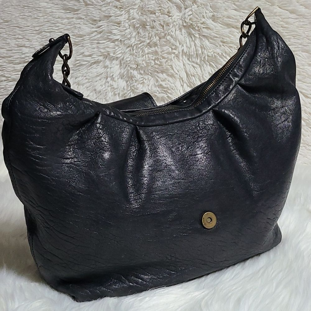 💯 Authentic Fendi Hobo Handbag 🍀 - Picture 12 of 17